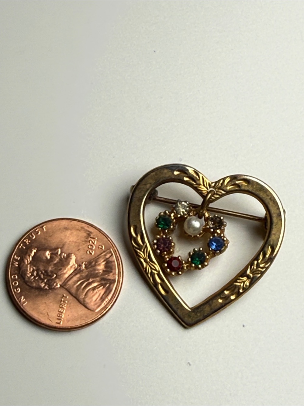Vintage Gold tone double dangle Heart Multi rhinestone Pendant Brooch pin - Picture 5 of 7